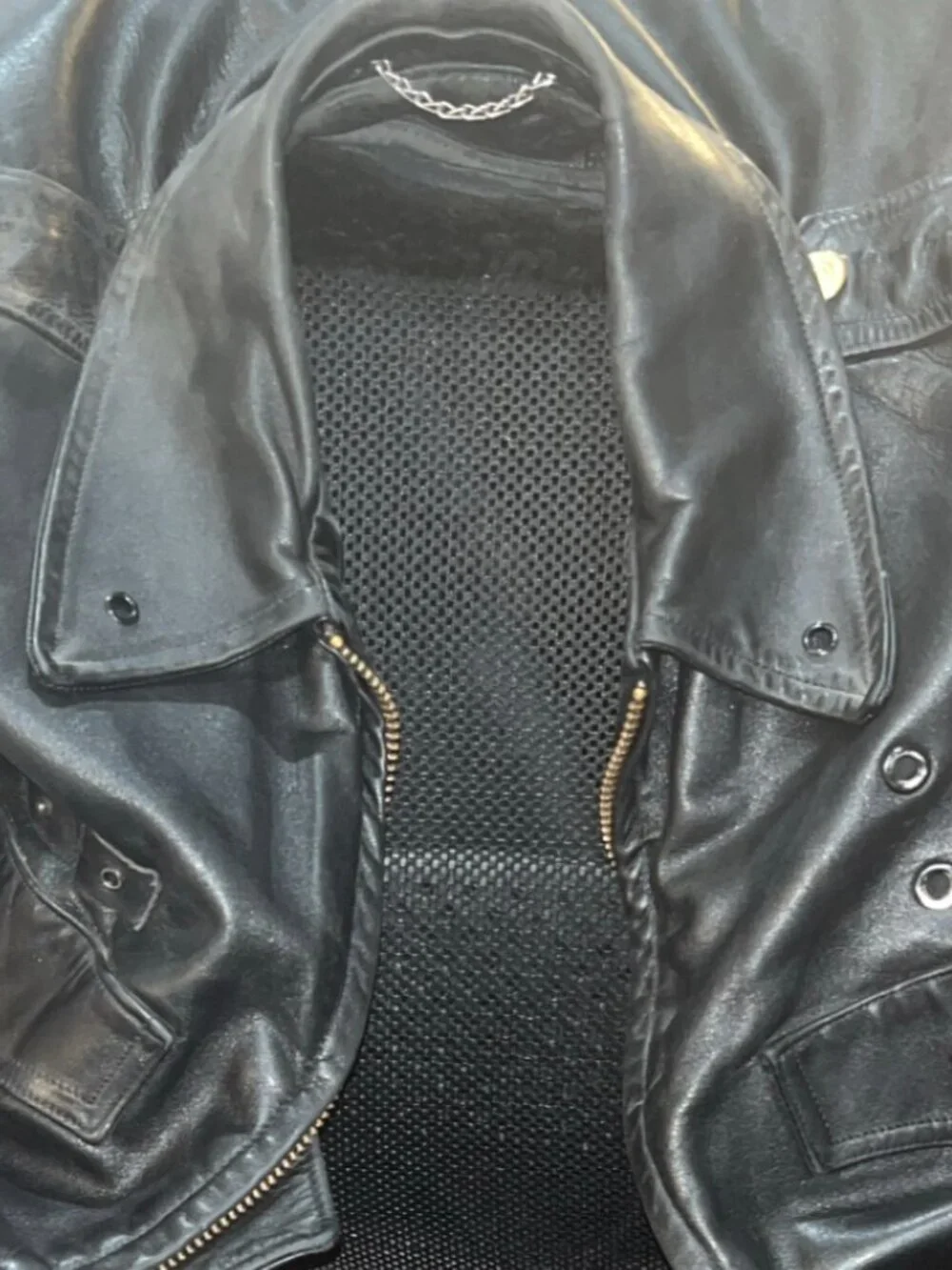 Vintage Black Leather Jacket XL Heavy, Faux Fur Lined, Hidden Pockets Durable - Picture 5 of 13